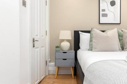 The Camden Flat - image 19