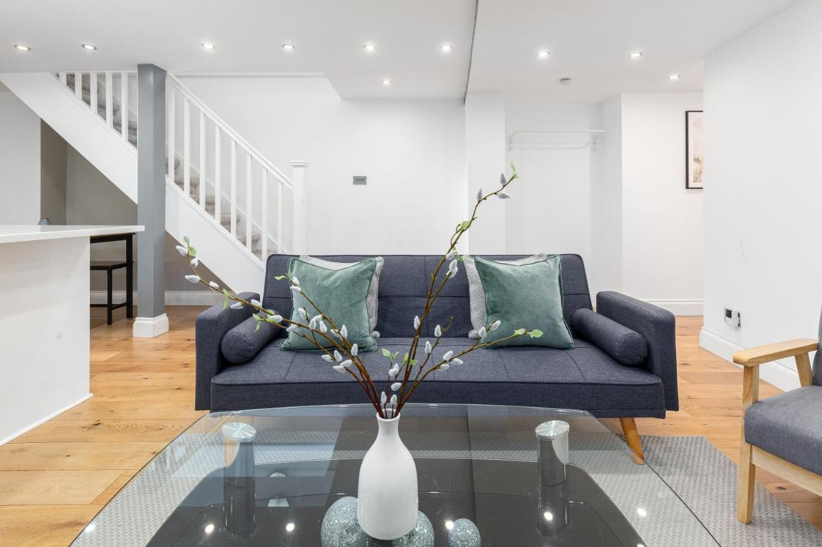 The Camden Flat - image 7