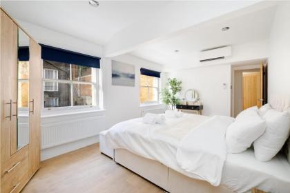 Modern 3 Bedroom and 2 Bathroom Apartment - image 11