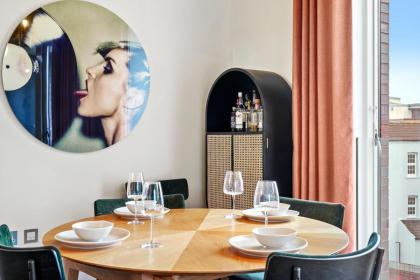 1 Bed Executive Apartment near Kings Cross & Camden FREE WIFI by City Stay Aparts London - image 8