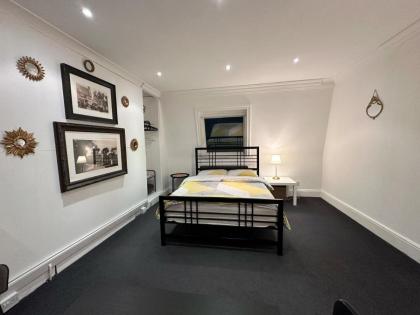 Central London Flat - NorthWest - image 11