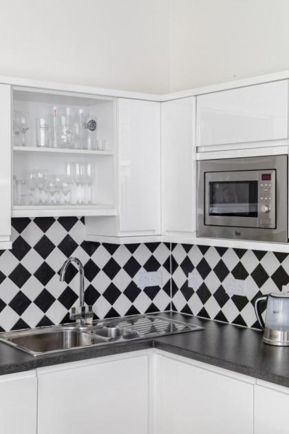 Stylishly Snug 1BD Flat Camden Town! - image 10