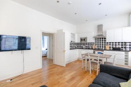 Stylishly Snug 1BD Flat Camden Town! - image 5