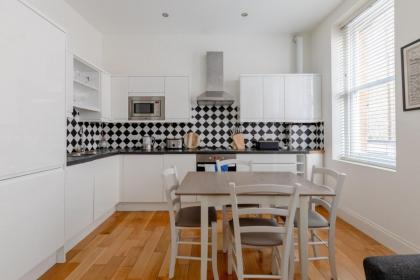 Stylishly Snug 1BD Flat Camden Town! - image 7