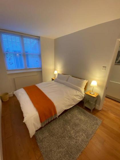 Contemporary 2BD Flat - 1 Min to Pimlico Station! - image 3