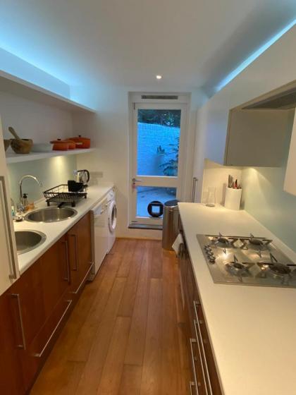 Contemporary 2BD Flat - 1 Min to Pimlico Station! - image 4