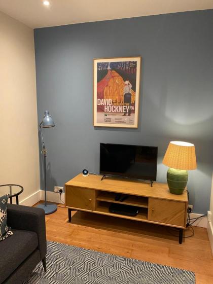 Contemporary 2BD Flat - 1 Min to Pimlico Station! - image 8
