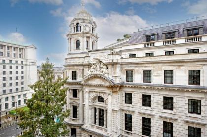 Historic Whitehall flat in SW1 by UnderTheDoormat - image 16