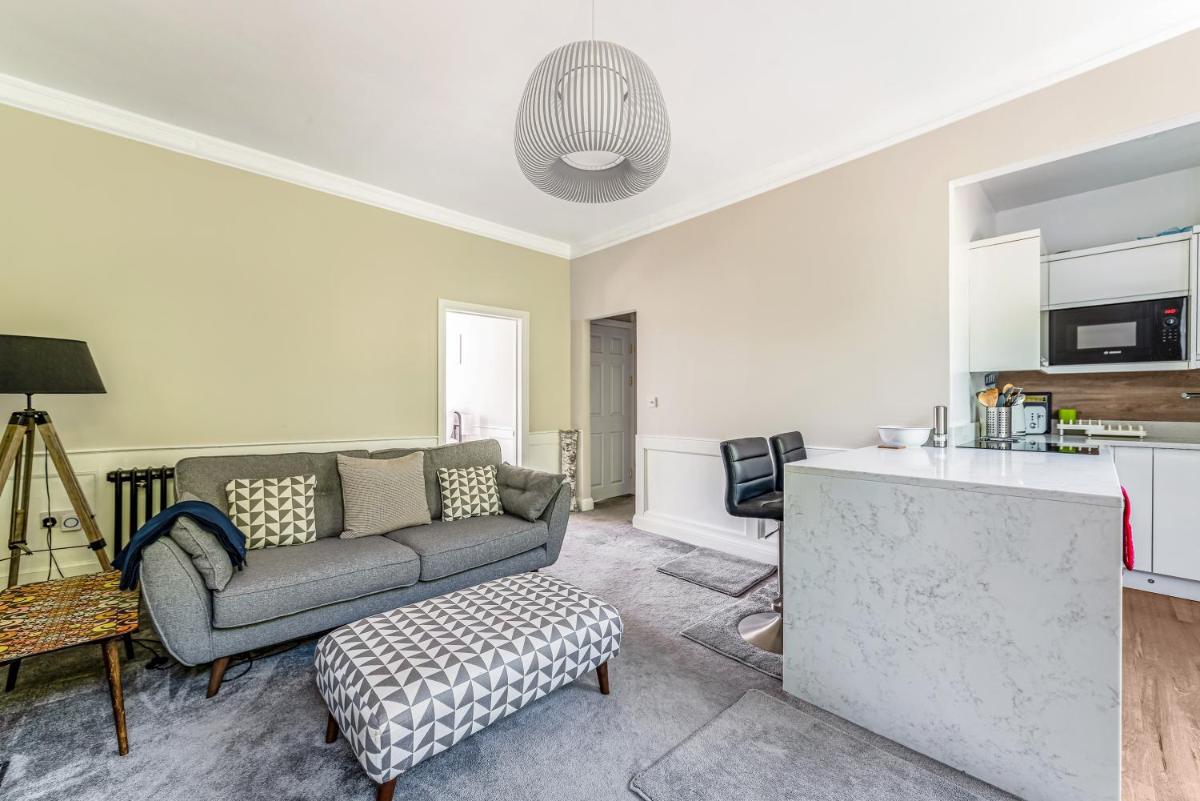 Pass the Keys Luxury Converted Victorian Flat in Leafy Highbury - image 7