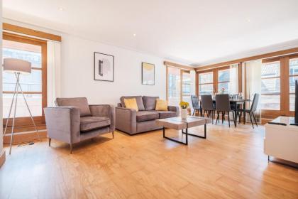 2BR Penthouse with Terrace in the Heart of Holborn - CityApartmentStay