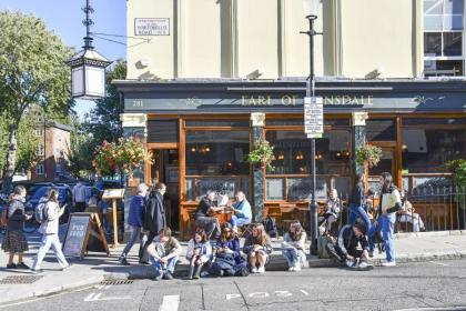 2BR Notting Hill with patio - image 12