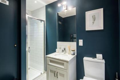 Superb Retreat Central Next Tube - image 23