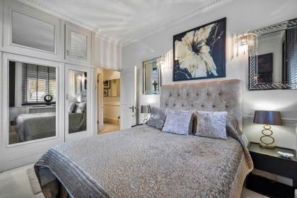 Finest Retreats - Hollybank House - image 2