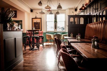 The Queen's Head - image 11