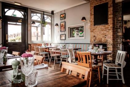 The Queen's Head - image 3