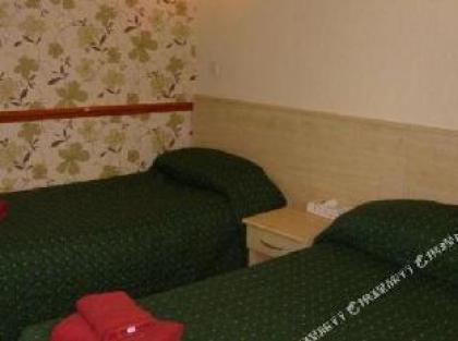 Avis Hotel - image 10