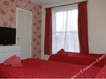 Avis Hotel - image 3