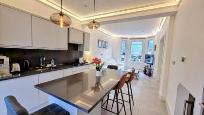 Surbiton Luxury Garden House 19A - image 17