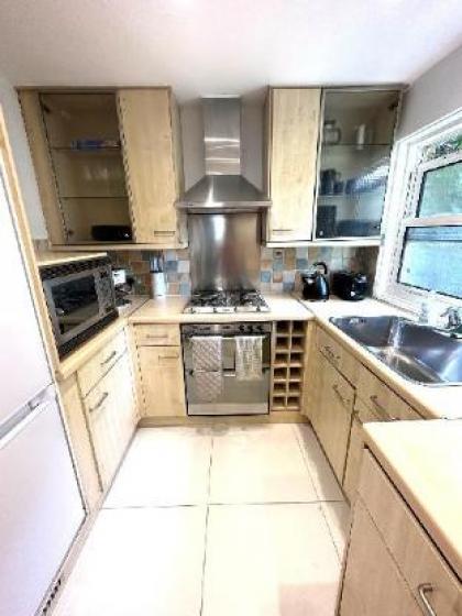 Enchanting 4Bed Detached House near Little Venice - image 14