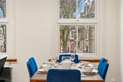 Stylish Apartment in Fulham Zone 2 with private Roof Terrace - image 19