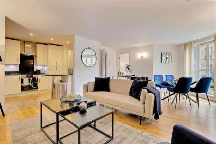 Bright 2 Bed by Tower Bridge with Roof Terrace
