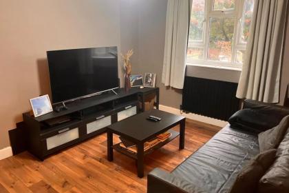 Spacious 1BD Flat - 4 mins to Regent's Canal!
