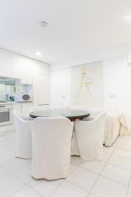 Enchanting 1BD Flat with Garden Knightsbridge! - image 3
