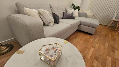 Luxury Apartment in Canary Wharf - image 5