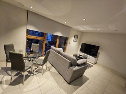 Canary Wharf Skyline Retreat