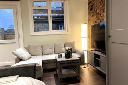 Restful Abodes Fulham - image 22