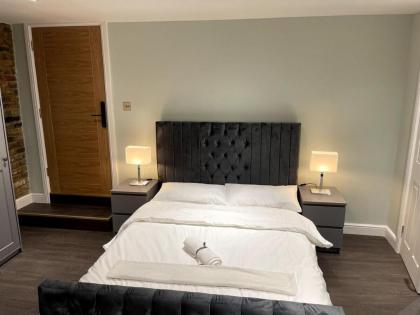 Restful Abodes Fulham - image 28