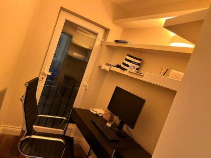 Homestay in Chelsea - image 2