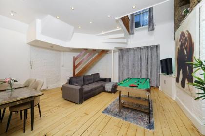 Modern 4-bedroom Apartment in Fulham London London 