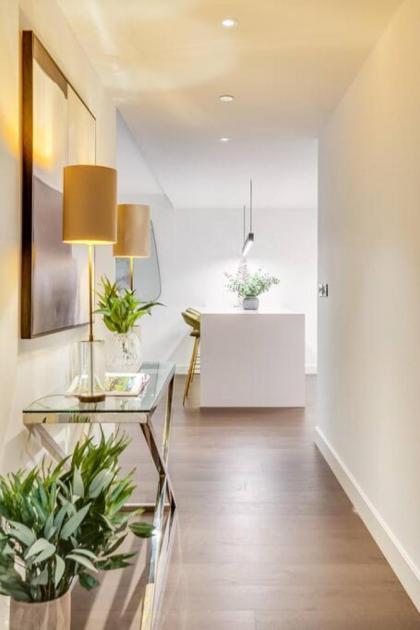 Chic 2-Bedroom Flat with Balcony in the Heart of London Steps from Westfield - image 19