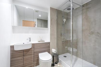 St Pancras Residence 1 BR Flat Sleeps 4 - image 17