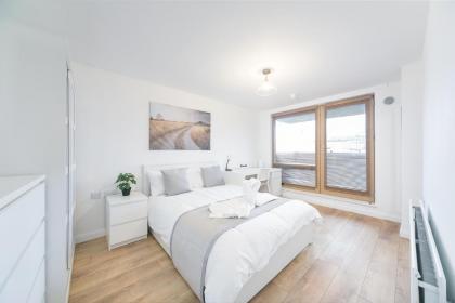 St Pancras Residence 1 BR Flat Sleeps 4 - image 2