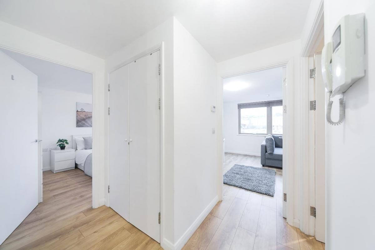 St Pancras Residence 1 BR Flat Sleeps 4 - image 3