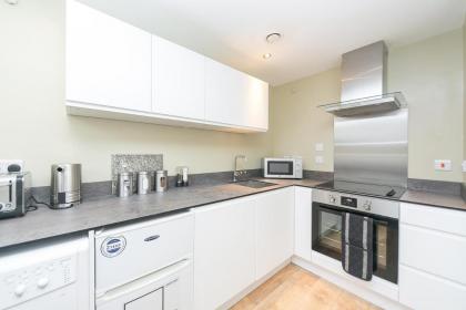 St Pancras Residence 1 BR Flat Sleeps 4 - image 7