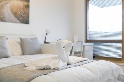 St Pancras Residence 1 BR Flat Sleeps 4 - image 8
