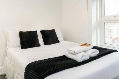 2bed flat west Kensington - image 19