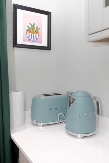 Elegant 1BD Flat in the Heart of Notting Hill! - image 18
