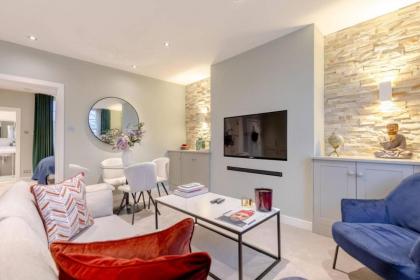 Elegant 1BD Flat in the Heart of Notting Hill! - image 2