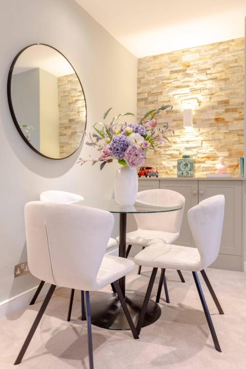 Elegant 1BD Flat in the Heart of Notting Hill! - image 7