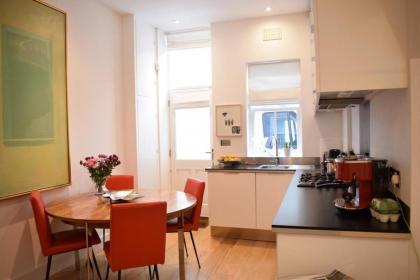 Chic 1BD Flat - 11mins to Holland Park Kensington - image 4