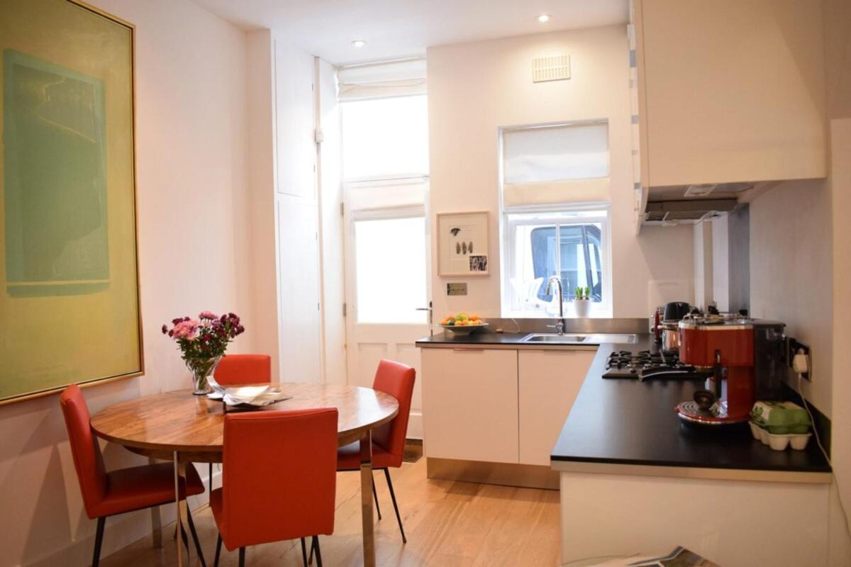 Chic 1BD Flat - 11mins to Holland Park Kensington - image 4