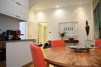 Chic 1BD Flat - 11mins to Holland Park Kensington - image 5