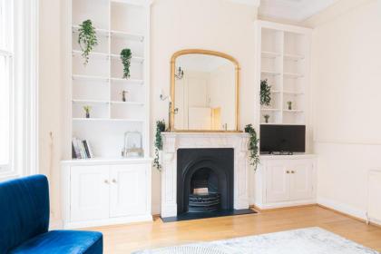 Fantastic Chelsea Retreat CRE-16 - image 24