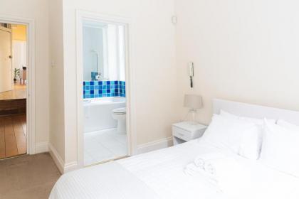 Fantastic Chelsea Retreat CRE-16 - image 29