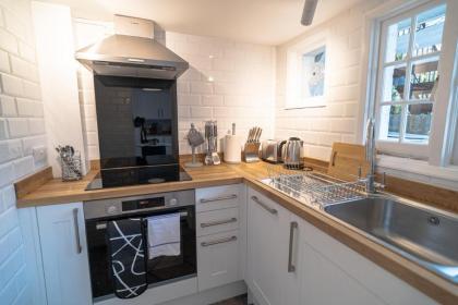 One-bed flat Angel Islington - image 4