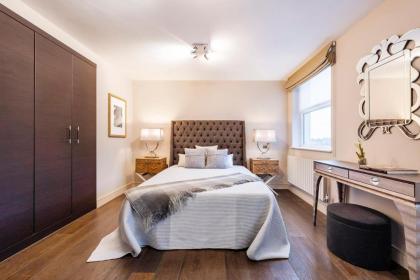 CAMDEN Lux Apartment-Hosted by Sweetstay - image 4
